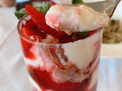 酸奶巴菲-弘雅饭店