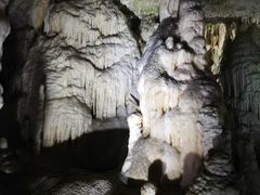 -波斯托伊纳溶洞