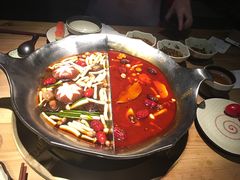 台式麻辣锅-湊湊火锅·茶憩(杭州湖滨银泰in77店)