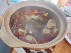 -广味炭炉鸡煲(宝业路分店)