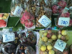 -席娜卡琳火车铁道夜市