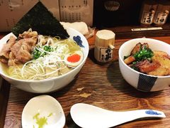 牛拉面-面屋 猪一