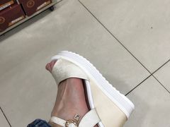 -靓足鞋店(大沽南路店)