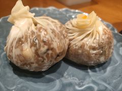蛋黄芝士纸皮烧麦-鑫震源·苏式大虾生煎(山塘街店)