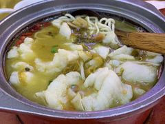 -周鱼小馆石锅酸菜鱼(活力汇店)