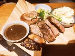 香肠牛排拼盘-The Diner X餐厅(青岛万象城店)