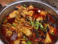 -有红鸡毛店·川菜(建设路店)