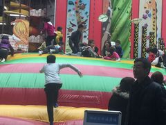 -蒙特利亲子乐园