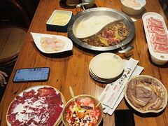 -东巴婆婆云南鱼豆花火锅(大东门店)