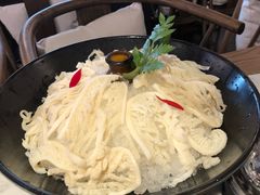 -尚尚仙·酸汤猪手·猪肚鸡火锅(华联万柳购物中心店)