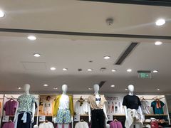 -优衣库(上海虹口龙之梦店)