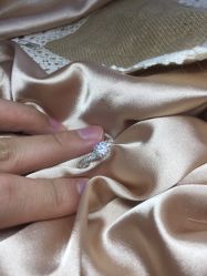 -威德钻石-克拉钻大本营(南京东路店)