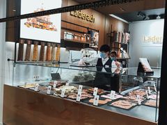 -Laderach 莱德拉(上海环贸iapm店)