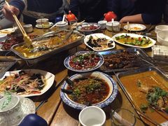 -六福酒馆(秦隆步行街店)