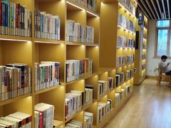 -漕河泾街道图书馆(漕河泾社区文化活动中心店)