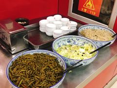 -闫家驴肉老店(华电一校店)