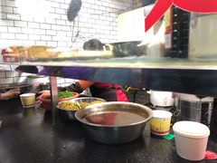 -覃肥叔桂林米粉(粮道街店)