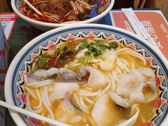 -鑫花溪牛肉米粉(凤凰街创始总店)