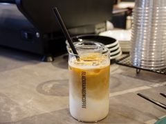 冰拿铁-black rainbow coffee