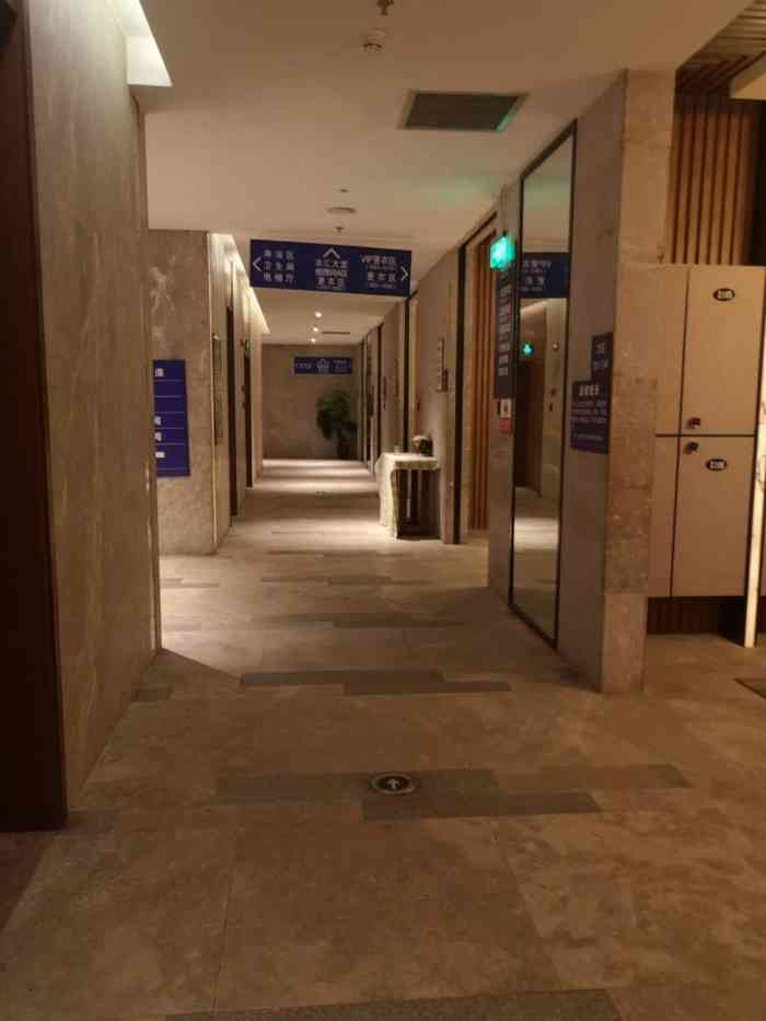 诺亚方舟(羊犀店)-"去过一次,感受了某些服务员非常没有服务的.