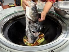 -老农民柴火灶鲜鱼馆