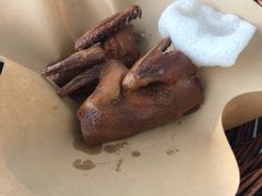 脆皮乳鸽-鸽子侯·家宴·平价海鲜(市图书馆店)