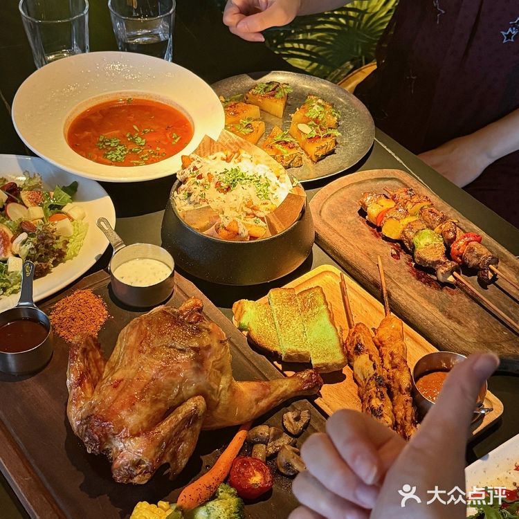 在杭州！！猛男餐厅真的有猛男