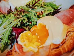 -ROAST coffee & eatery