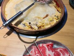 -洱火云南酸菜牛肉火锅(石景山当代商城店)