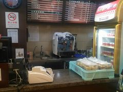 -红宝石·鲜奶小方·海派西点房(南丹店)