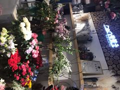 -谷莠子花艺气球派对·绿植造景·花艺沙龙(东海缤纷天地店)
