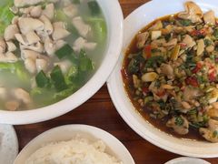 -茅屋大酒店