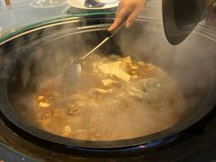 柴锅炖水库鱼-姥家大锅台水库渔家