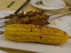 烤肉烤玉米-巴扎美食·新疆菜·西域歌舞表演餐厅(新疆大厦店)