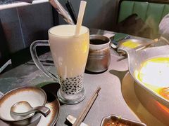-湊湊火锅·茶憩(杭州湖滨银泰in77店)
