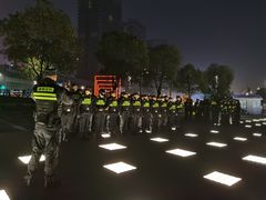 -南京眼步行桥
