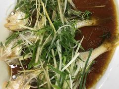 清蒸立鱼-雅憩花园餐厅