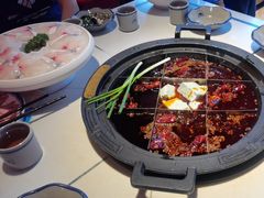 -爱你您·自家鱼塘·活水喷泉鱼火锅(八里店)
