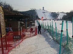 -蓟洲国际滑雪场