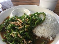 青椒肉丝盖浇饭-老上海吴江路生煎(永泰店)