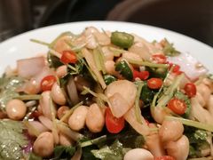 -挂旗柴锅鸡(蚌山区嘉年华店)