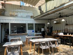 大堂-花苑里咖啡(威远店)