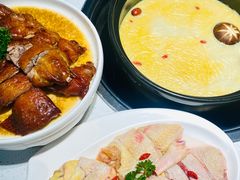 -粤小煲鲜汤猪肚鸡(丹尼斯二天地店)