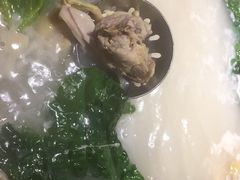 -尚尚仙·酸汤猪手·猪肚鸡火锅(华联万柳购物中心店)