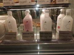 -喜茶(北京华贸购物中心店)