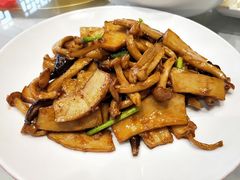 -京味斋·北京烤鸭(华威桥北工大店)