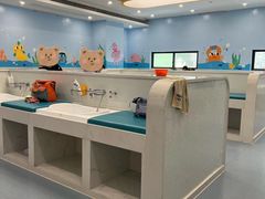 -戊辰亲子游泳俱乐部