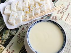 -周大娘牛乳(旧寨古村总店)