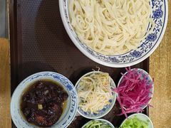 老北京炸酱面-门框胡同百年卤煮(新街口店)