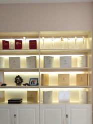 -Bollins波林丝•专研护发中心